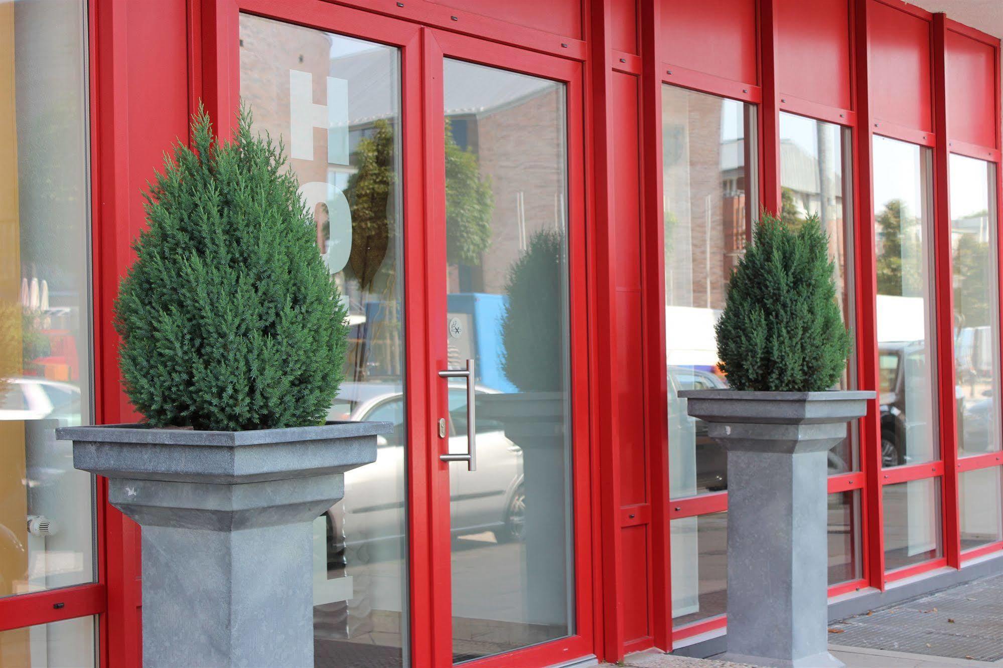 Wiking Hotel Henstedt-Ulzburg Exterior photo